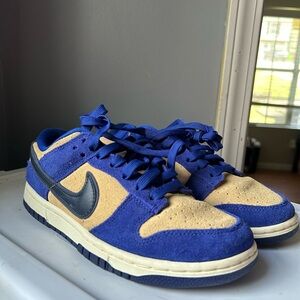 Nike Men's Royal Blue and Beige Sneakers